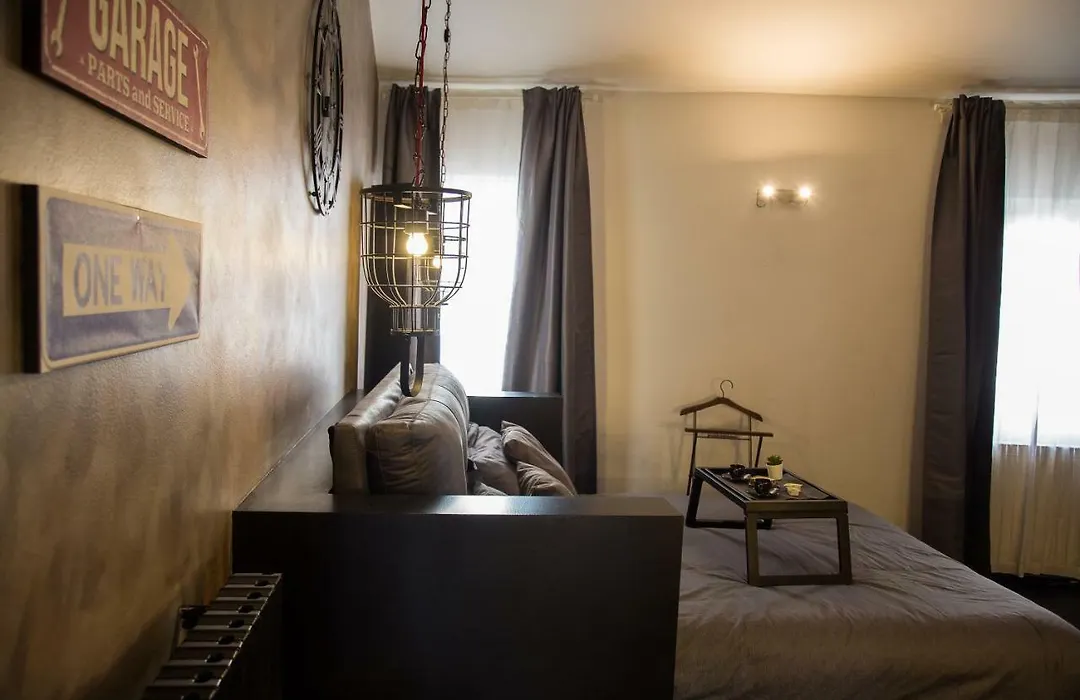 Industrial Apartment Near Duomo-1